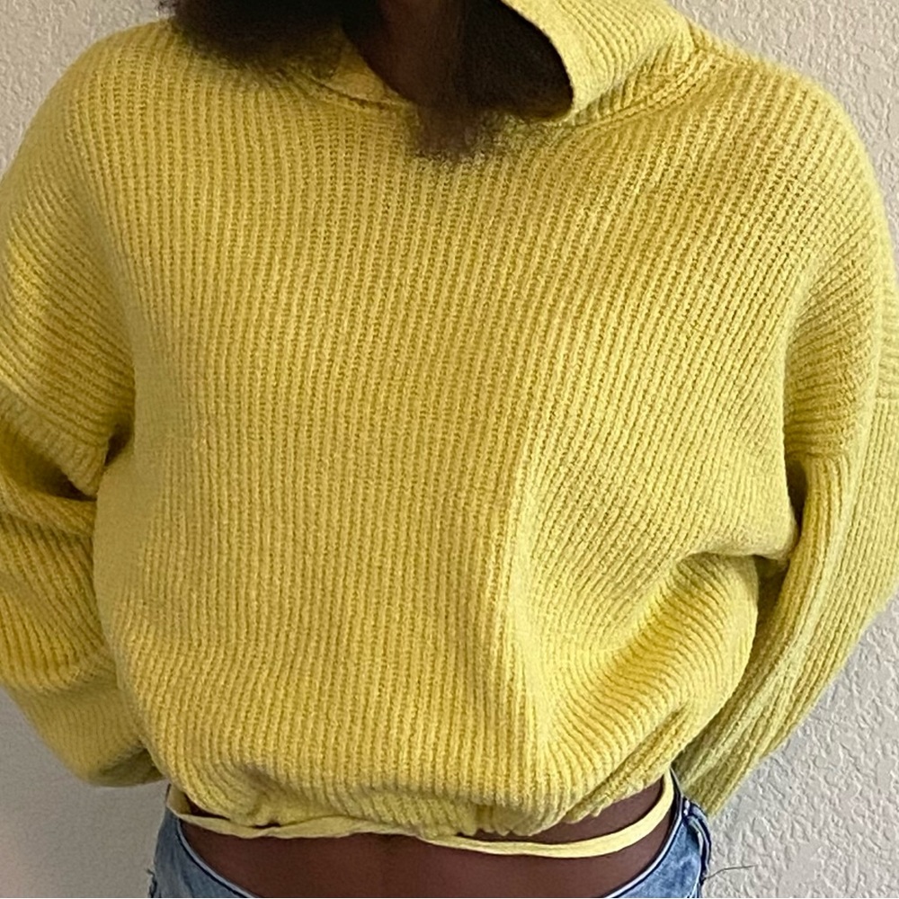 American Eagle Women's Yellow Balloon Sleeve Oversized Crop Sweater
